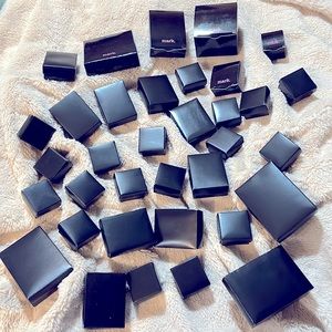35 empty jewelry boxes